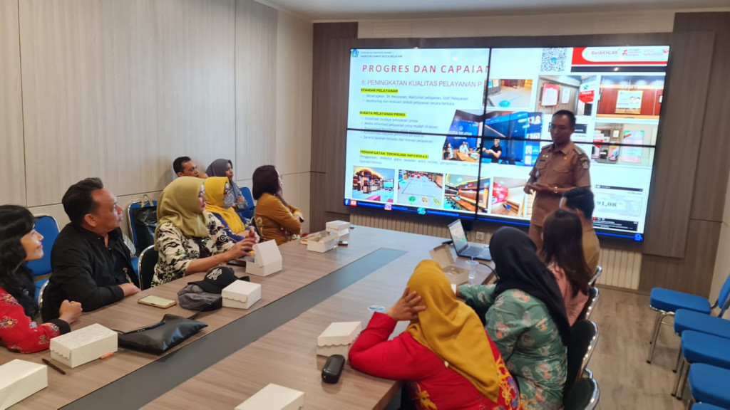 Kunjungan Kerja Pemerintah Kota  Balikpapan Provinsi Kalimantan Timur tentang pembangunan Zona Integritas ZI menuju WBK