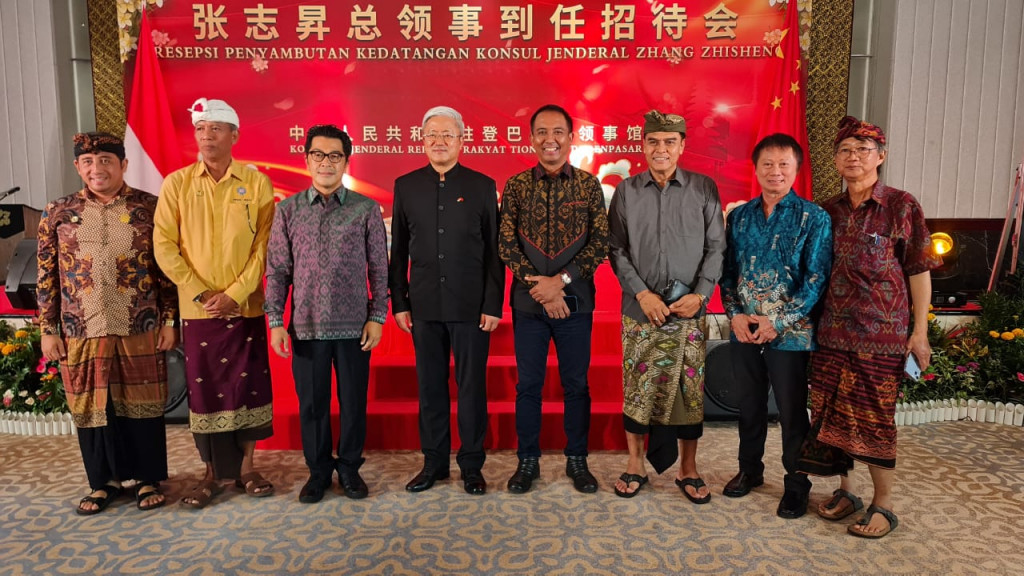Mewakili Bapak Bupati Badung hadir dalam acara resepsi penyambutan kedatangan Konsul Jenderal Zhang Zhisheng Konsulat Jenderal Republik Rakyat Tiongkok