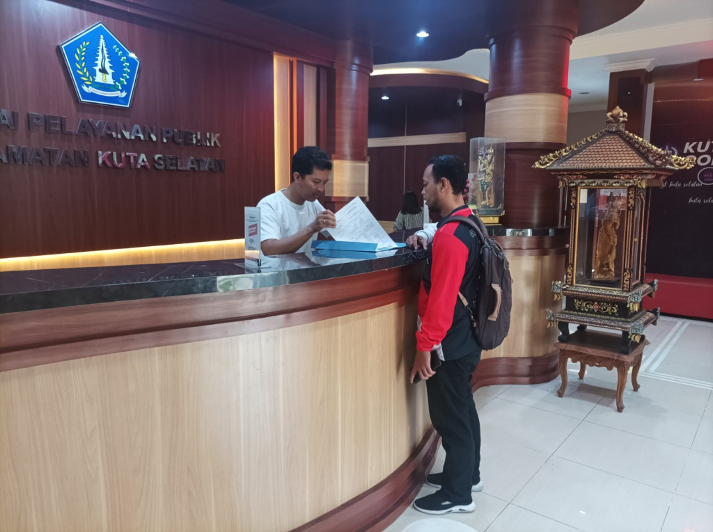 Layanan KUMIS BIMA Pemerintah Kecamatan Kuta Selatan hadir setiap hari sabtu mulai pukul 08.00 - 13.00 wita