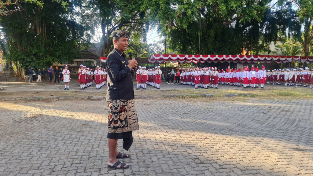 Mewakili Bapak Bupati Badung melepas peserta Gerak Jalan Indah SD Se Kecamatan Kuta Selatan serangkaian HUT RI Ke 79 dengan Jumlah Peserta sebanyak 1.281 orang