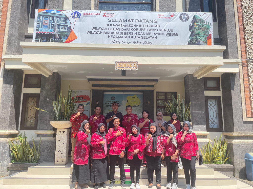 Kunjungan Kerja Kecamatan Palu Barat Kota Palu dalam rangka tata kelola penanganan sampah dan ekowisata di Kuta Selatan