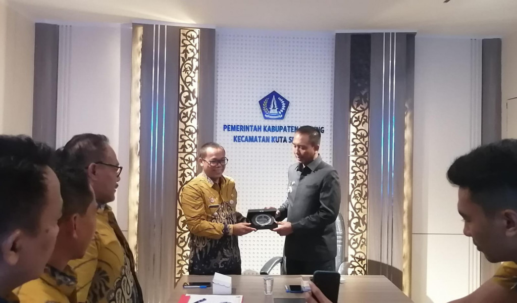 Kunjungan Kerja Kecamatan Cibiru Kota Bandung Provinsi Jawa Barat  rangka tata kelola penanganan stanting  dan inovasi berdampak di Kecamatan Kuta Selatan