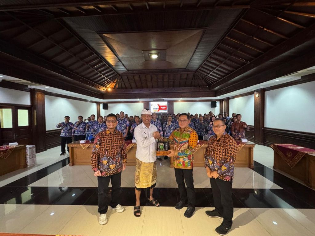 Kunjungan kerja dan peningkatan kapasitas Camat dan Lurah Se Kota Malang Jawa Timur ke Kecamatan Kuta Selatan