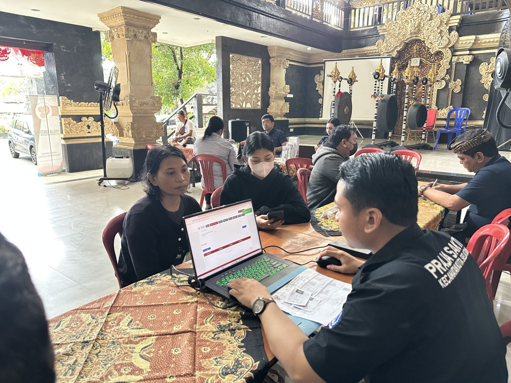 Pelayanan Inovasi Praja Sakti Kecamatan Kuta Selatan Kembali Hadir Memberikan Pelayanan yang Terbaik Bagi Masyarakat Kecamatan Kuta Selatan bertempat di Balai Banjar Menesa Kelurahan Benoa.