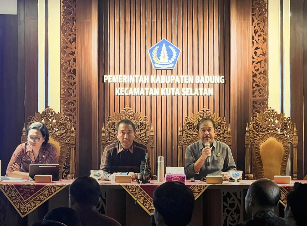 Camat Kuta Selatan Melakukan Koordinasi Strategi Terukur Untuk Meningkatkan Pendapatan Daerah