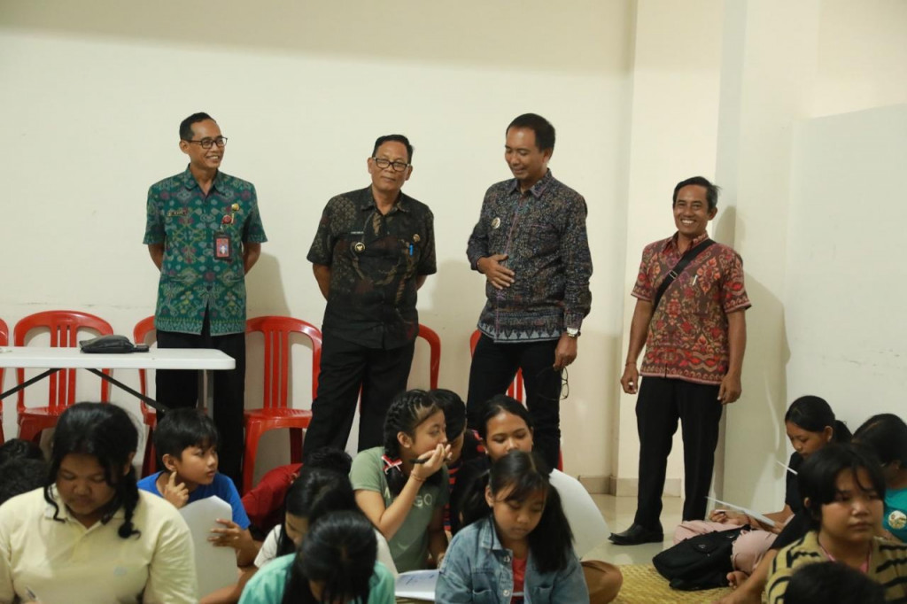 Camat Kuta Selatan Hadiri Launching Secara serentak Program Unggulan Bimbel Bahasa Inggris Gratis Bupati Badung untuk seluruh desa/kelurahan di Kabupaten Badung