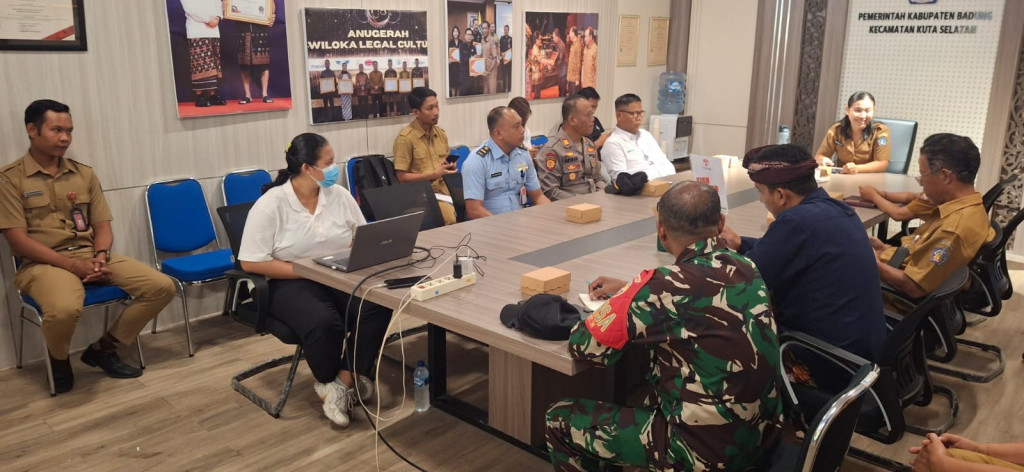 Rapat Koordinasi Persiapan Upacara 17 Agustus dan HUT RI ke-80 Digelar di Kecamatan Kuta Selatan