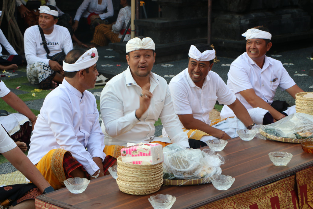 Camat Kuta Utara Hadiri Upacara Mesalaran di Desa Adat Padang Luwih