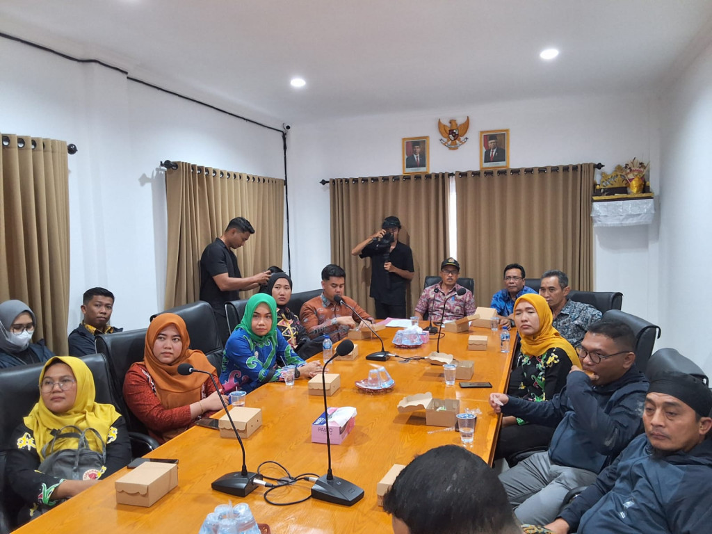 Perumda Pasar Dan Pangan Mangu giri Sedana menerima kunjungan kerja dari Tim Pengendalian Inflasi Daerah (TPID) se-Kalimantan Utara.