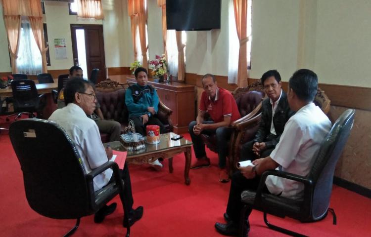 Audiensi Tim Sepak bola Abiansemal United dengan Bapak Camat Abiansemal