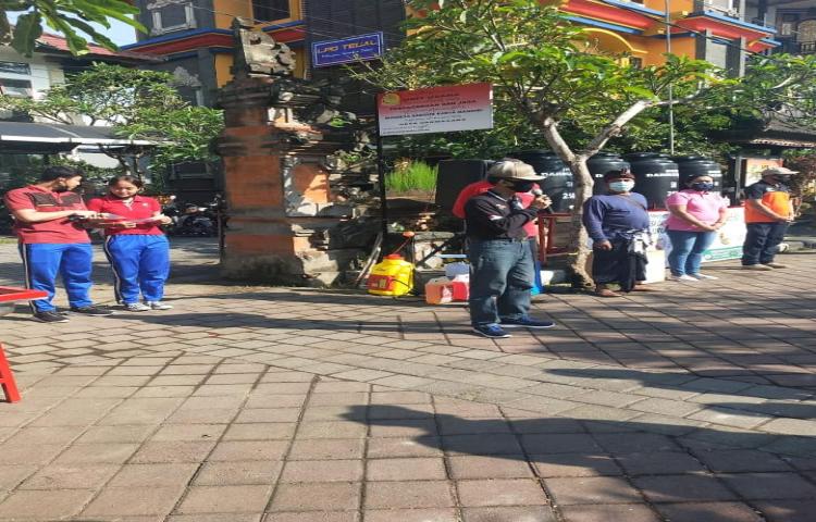 Pembagian Penyemprotan Desinfektan dan Wastafel ke masing-masing banjar se-Desa Darmasaba