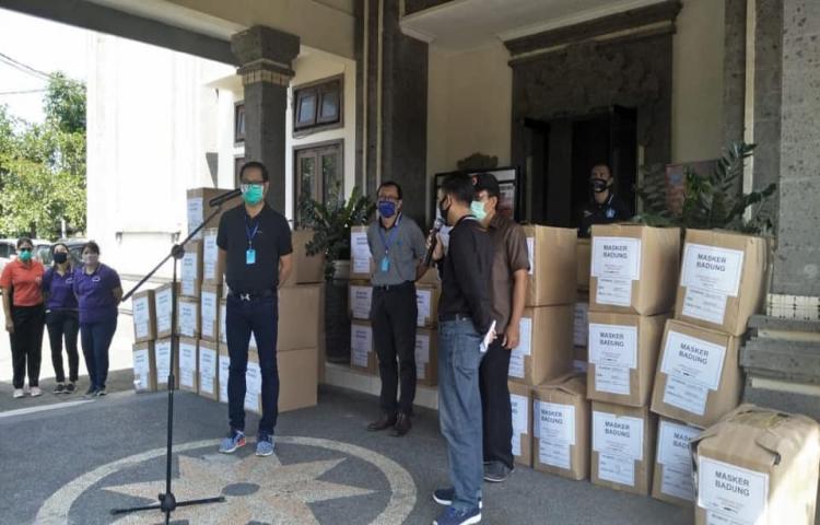 Penyerahan Bantuan Masker untuk pencegahan penyebaran virus Covid-19 kepada seluruh Perbekel dan Pj Perbekel se-Kecamatan Abiansemal