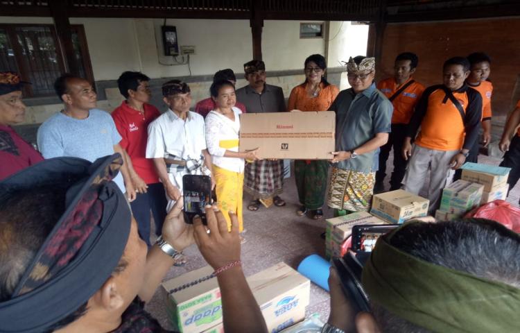 Penyerahan Bantuan Sosial