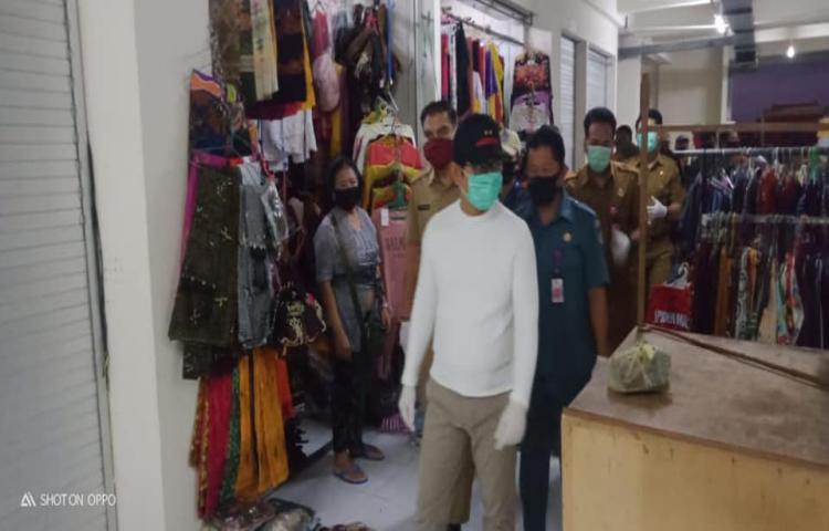 Sidak Protokol Kesehatan di Pasar Desa Adat Blahkiuh