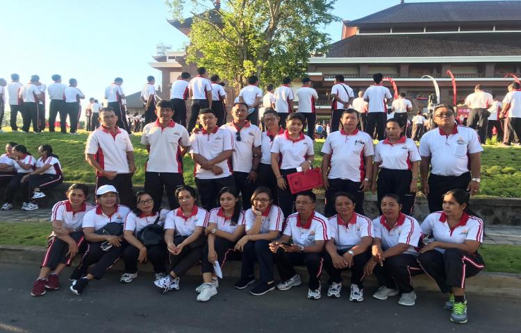 Staf Kecamatan Abiansemal mengikuti Senam Bersama dengan Perhimpunan Indonesia Tionghoa