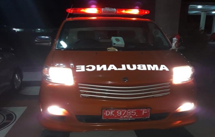 Ambulance BPBD Badung membantu proses rujukan pasien epilepsi