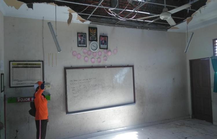 Angin Puting Beliung di SD 2 Tibubeneng, Jalan Pantai Berawa, Desa Tibubeneng, Kecamatan Kuta Utara Tanggal 31 Januari 2020