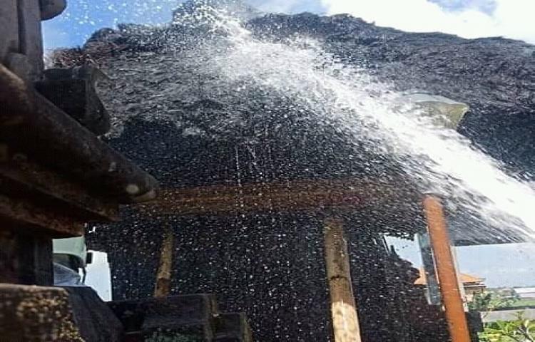 Kebakaran 1 Unit Bangunan Piyasan milik I Ketut Darma Kresna Wijaya Jalan Raya Semana Banjar Uma Anyar Desa Mambal Kecamatan Abiansemal