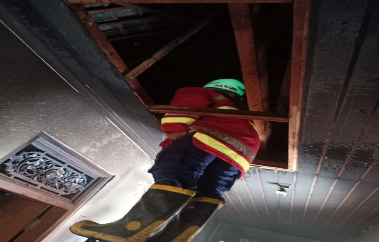 Kebakaran Kamar suci di Jalan Raya Lukluk, Br. Tengah Lukluk, Desa Lukluk, Kecamatan Mengwi Tanggal 12 Januari 2020