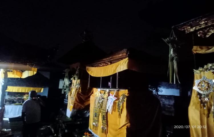 Kebakaran Pelinggih di Jalan Ngurah Rai, Banjar Dajan Peken, Desa Mengwitani, Kecamatan Mengwi Tanggal 01 Juli 2020