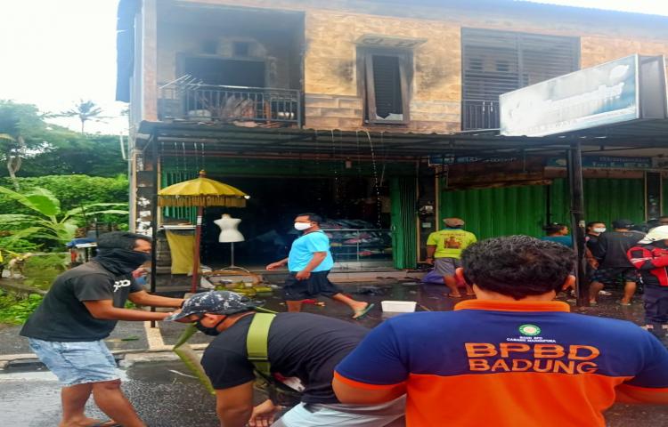 Kebakaran Ruko di Banjar Telanga, Desa Darmasaba, Kecamatan Abiansemal Tanggal 21 Mei 2020