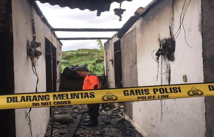 Kebakaran Rumah di Jalan Raya Kerobokan Gang Hanaya, No. 1, Banjar Dukuh Sari, Kelurahan Kerobokan