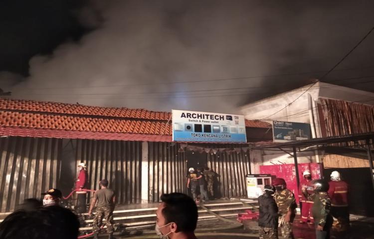 Kebakaran Toko Kencana Listrik di Jalan Tangkuban Perahu 88, Banjar Taman, Kel. Kerobokan, Kec. Kuta Utara Tgl 02 Agustus 2020