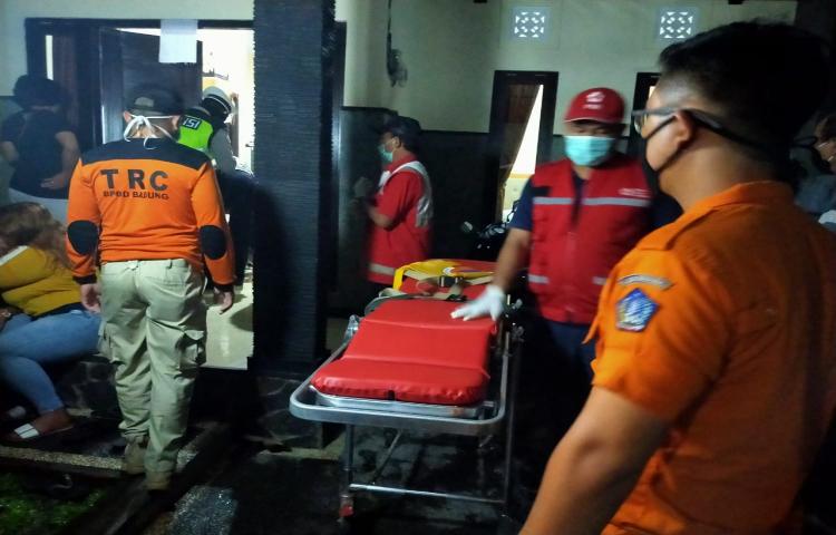 Orang Gantung Diri di Jln. Bhineka Nusa Kauh 1, Perum alam tegal no.7, Br. Pendem, Desa Dalung, Kec. Kuta Utara Tgl 02 April 2020