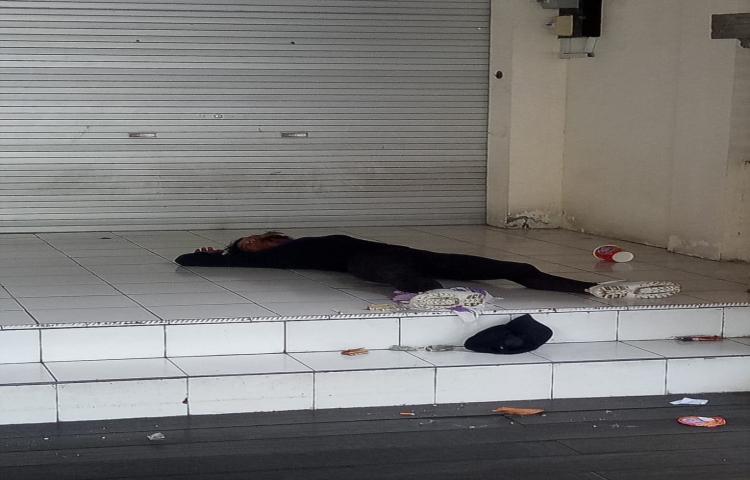 Orang Tergeletak di Jalan Arjuna No. 60 x, Kelurahan Legian, Kecamatan Kuta Tanggal 12 April 2020