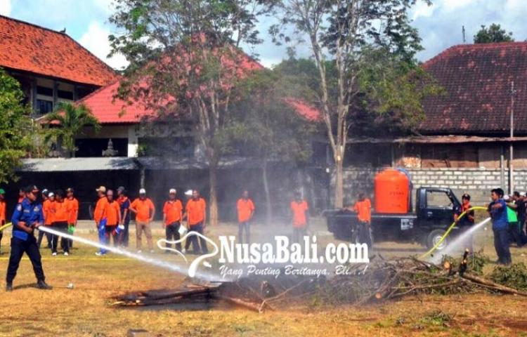 Simulasi Bencana Hari Kesiapsiagaan Nasional - Puting Beliung dan Kebakaran Terjang Desa Sedang