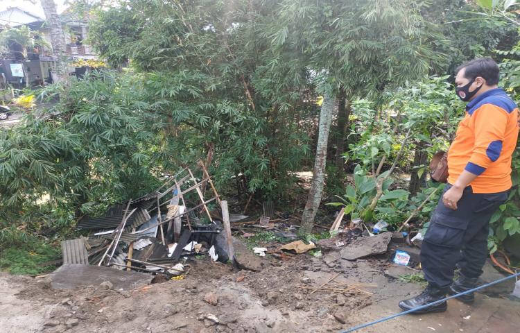 Tanah Longsor di Perumahan Lukluk Indah, Banjar Uma Anyar, Kelurahan Lukluk, Kecamatan Mengwi Tanggal 01 Juni 2020