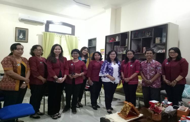 Menata Diri Lebih Baik, Tim P2TP2A Badung Lakukan Studi Komparasi ke PPTP2A Surabaya