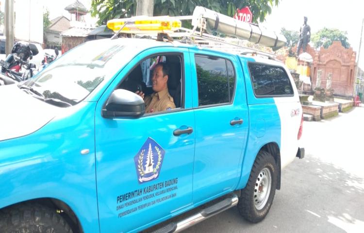 Mobil Unit Penerangan (MUPEN) di Wantilan Desa Carangsari, Kecamatan Petang, Kabupaten Badung.