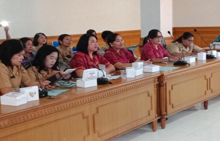 Orientasi Program KKBPK bagi Ketua Tim Penggerak PKK desa (PPKBD).