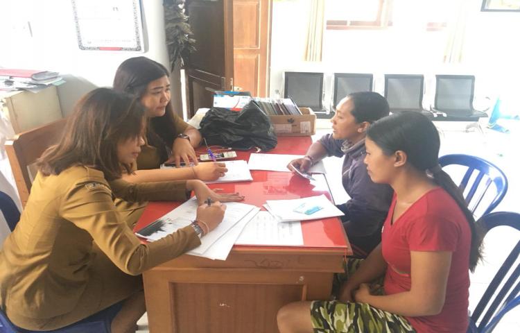 Pelayanan Papsmear di Peskesmas Pembantu Sulangai 1, Desa Sulangai, Kecamatan Petang.