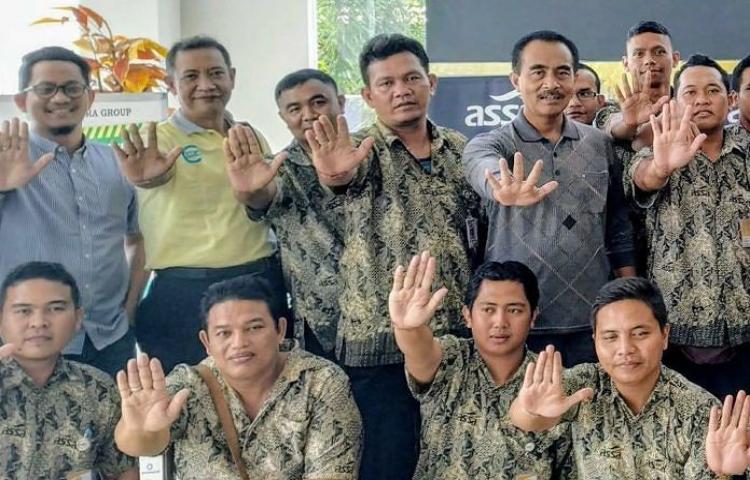 CEGAH NARKOBA, PULUHAN SOPIR DITES URINE