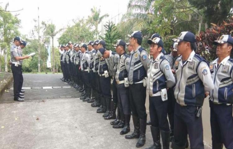 Dinas Perhubungan (Dishub) Kabupaten Badung bersiap menerjunkan sebanyak 170 personel untuk membantu mengatur arus lalu lintas selama rangkaian perayaan Nyepi Tahun Saka 1941.