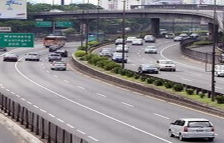 Kenali Batas Kecepatan Kendaraan di Setiap Jenis Jalan Raya