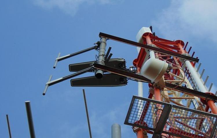 Kominfo Usul Frekuensi 700 MHz untuk Radio Bencana