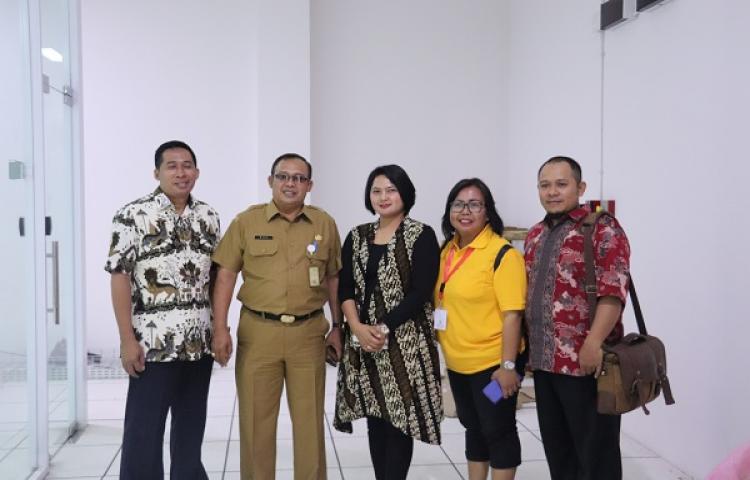 Menerima Kunjungan Kerja Pemerintah Daerah Kota Cirebon