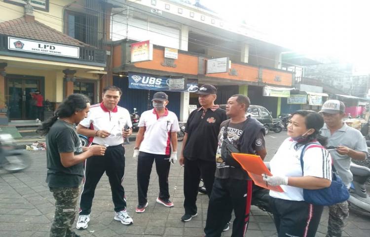 pemantauan harga dan stok kebutuhan barang pokok di Pasar Mengwi Kecamatan Mengwi dan Pasar Blahkiuh Kecamatan Abiansemal.