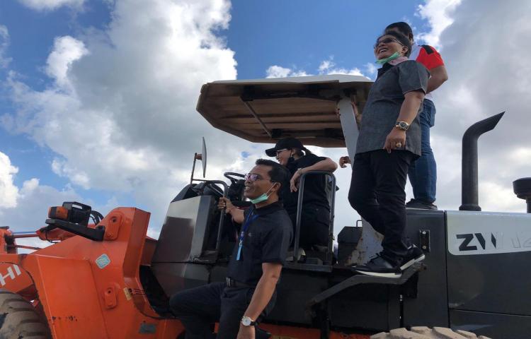AKSI PENANAMAN POHON  CEMARA UDANG DI PANTAI SEMINYAK, PANTAI LEGIAN, PANTAI KUTA KAB BADUNG