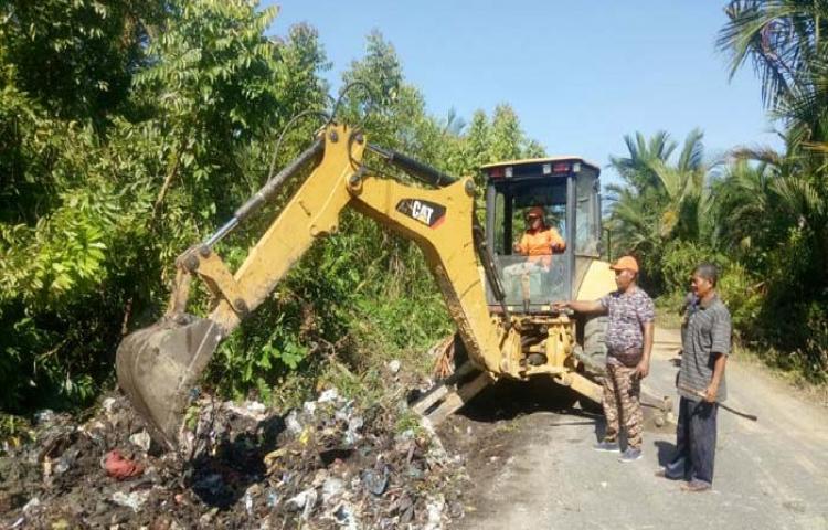 DPRK Desak Pemkab Sediakan Tempat Sampah di Pantai Jilbab