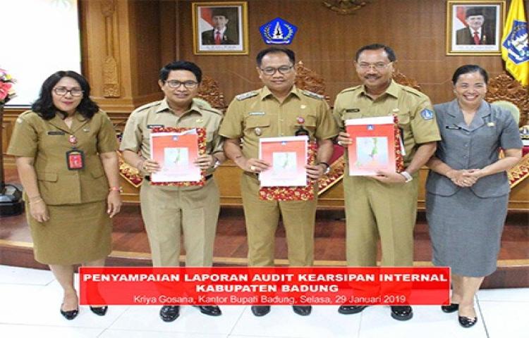 PENYAMPAIAN LAPORAN AUDIT KEARSIPAN INTERNAL KABUPATEN BADUNG