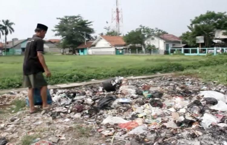 Pembuang Sampah Sembarangan Perlu di Sanksi Berat