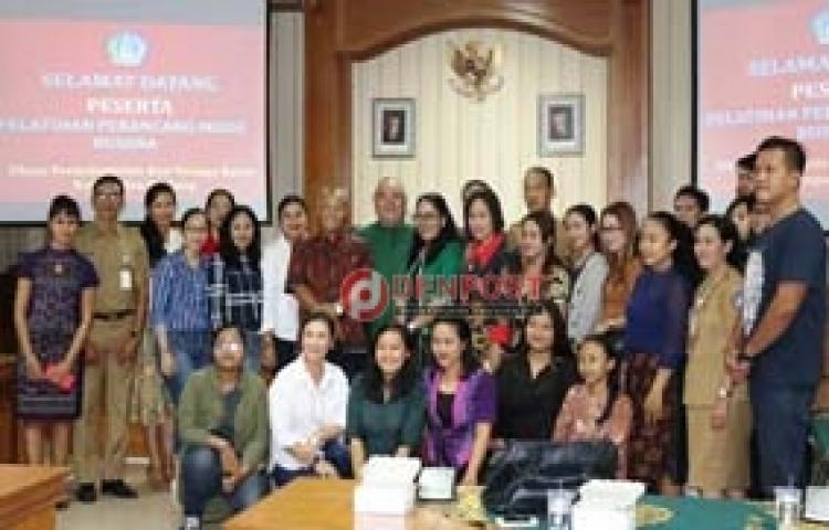 Badung Gelar Pelatihan Perancang Mode Busana