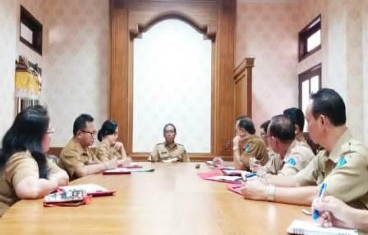 Pantau Progres Kegiatan, Kepala Dinas Perumahan Rakyat dan Kawasan Permukiman Ajak Pejabat dan Staf Tetap Jaga Etika Bekerja