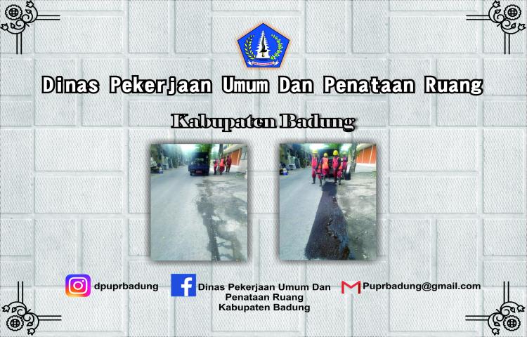 penambalan dengan coldmix di ruas sunset road-raya Kuta kecamatan Kuta