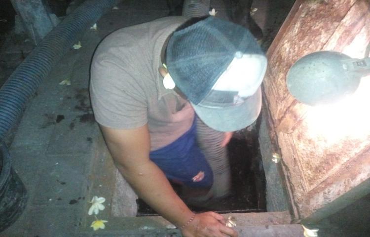 penyedotan diruas jalan pasarsni jalan bandara kecamatan kuta