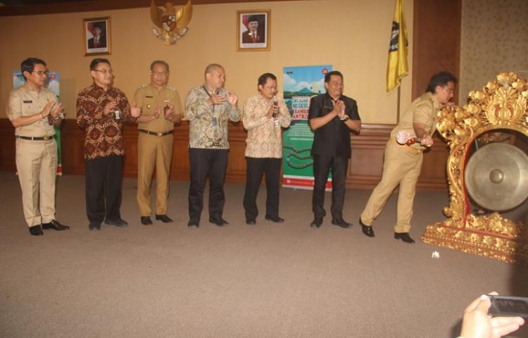 Bupati Badung Membuka Roadshow Bus KPK